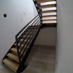 Schodiště se zábradlím
