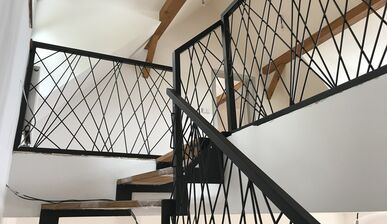 Samonosné designové schodiště
