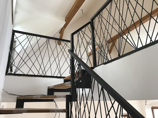 Samonosné designové schodiště
