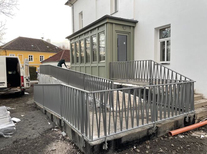 Bezbariérový přístup, zábrany a brána